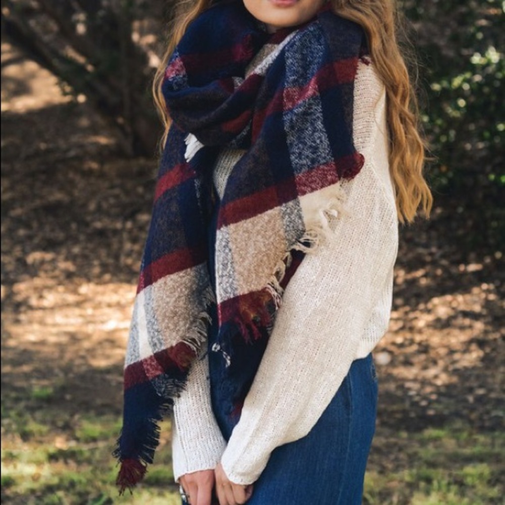 Navy Plaid Chunky Scarf